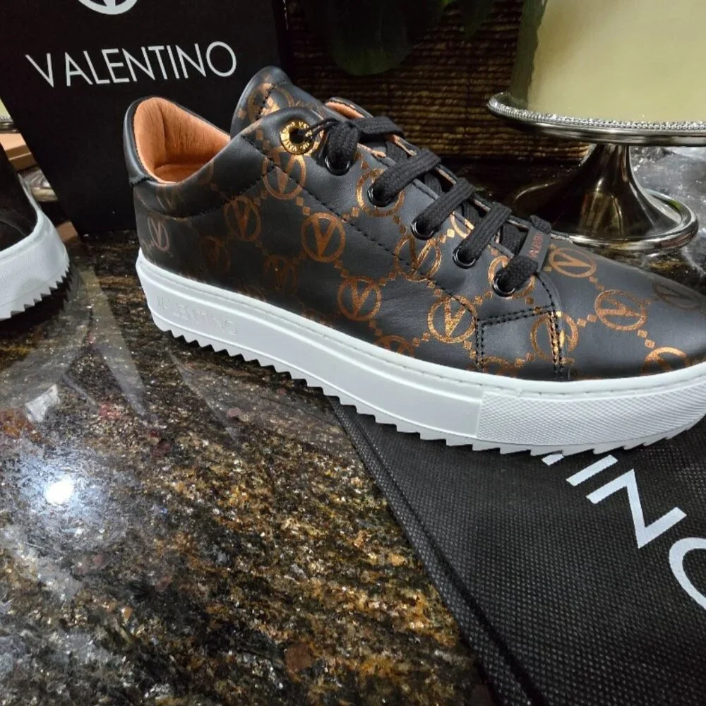 NWT/NIB Woman's Authentic Valentino Beatrice Black Leather Mono Embossed Shoes - Picture 6 of 14